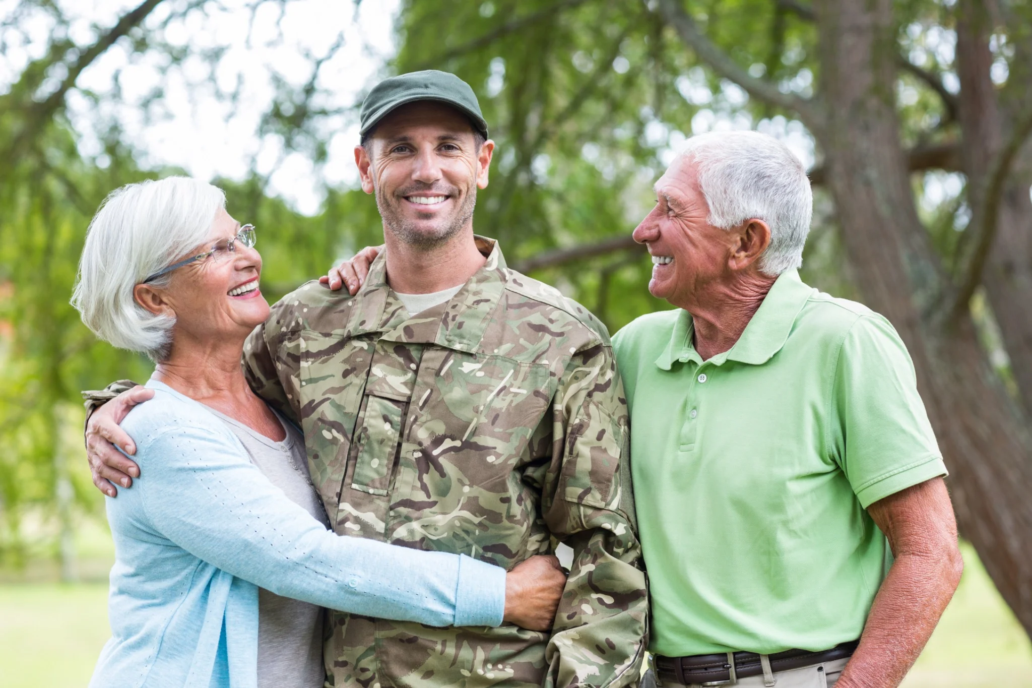 Military service member with parents